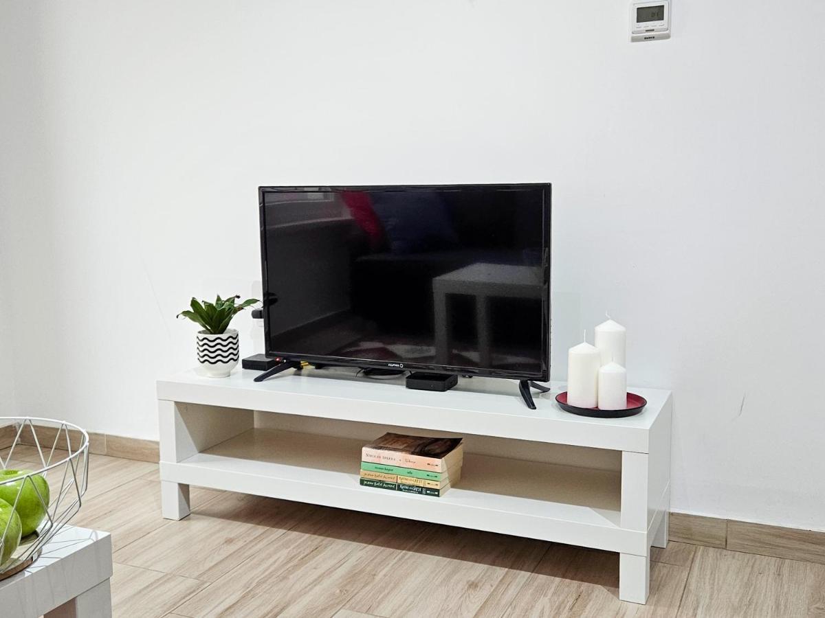 Roman Apartman 斯雷姆斯卡米特罗维察 外观 照片