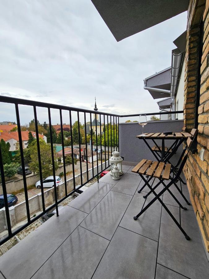 Roman Apartman 斯雷姆斯卡米特罗维察 外观 照片